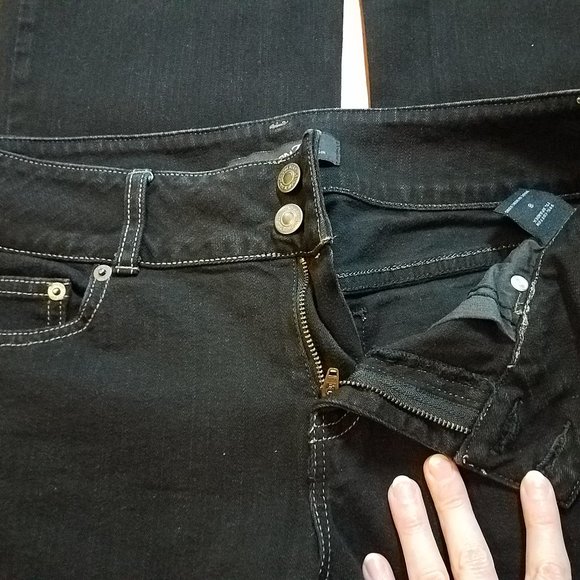 London Jean Flare-leg - Picture 3 of 5